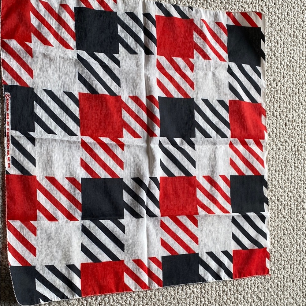 Colorful Geometric Pattern Scarves - Picture 4 of 5